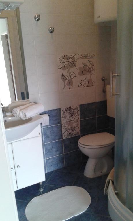 Apartments Davor Biograd Na Moru Oda fotoğraf
